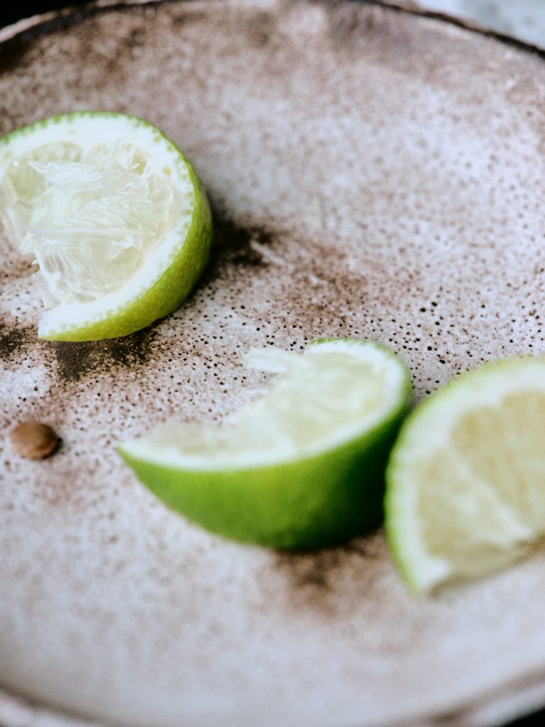 Limetten im Closeup - Rezept der Ausgabe querbeet vom Foodmagazin taste appeal–
